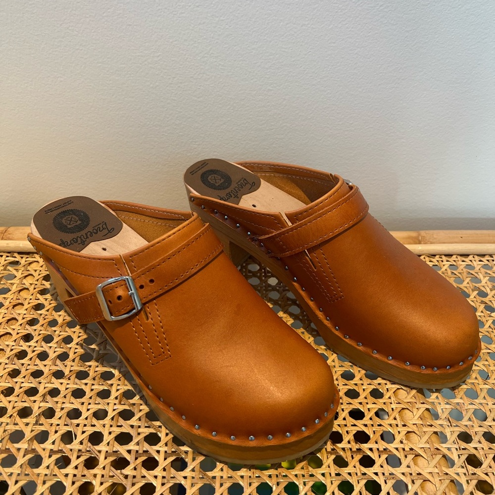 Troentorp Leather Wooden Clogs - 38 / 8 - Picture 2 of 7